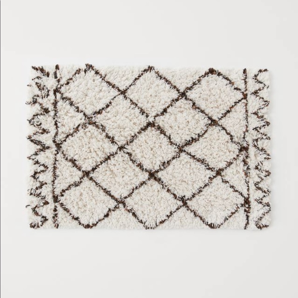 H&M Home Bathmat - thick pile geometric design